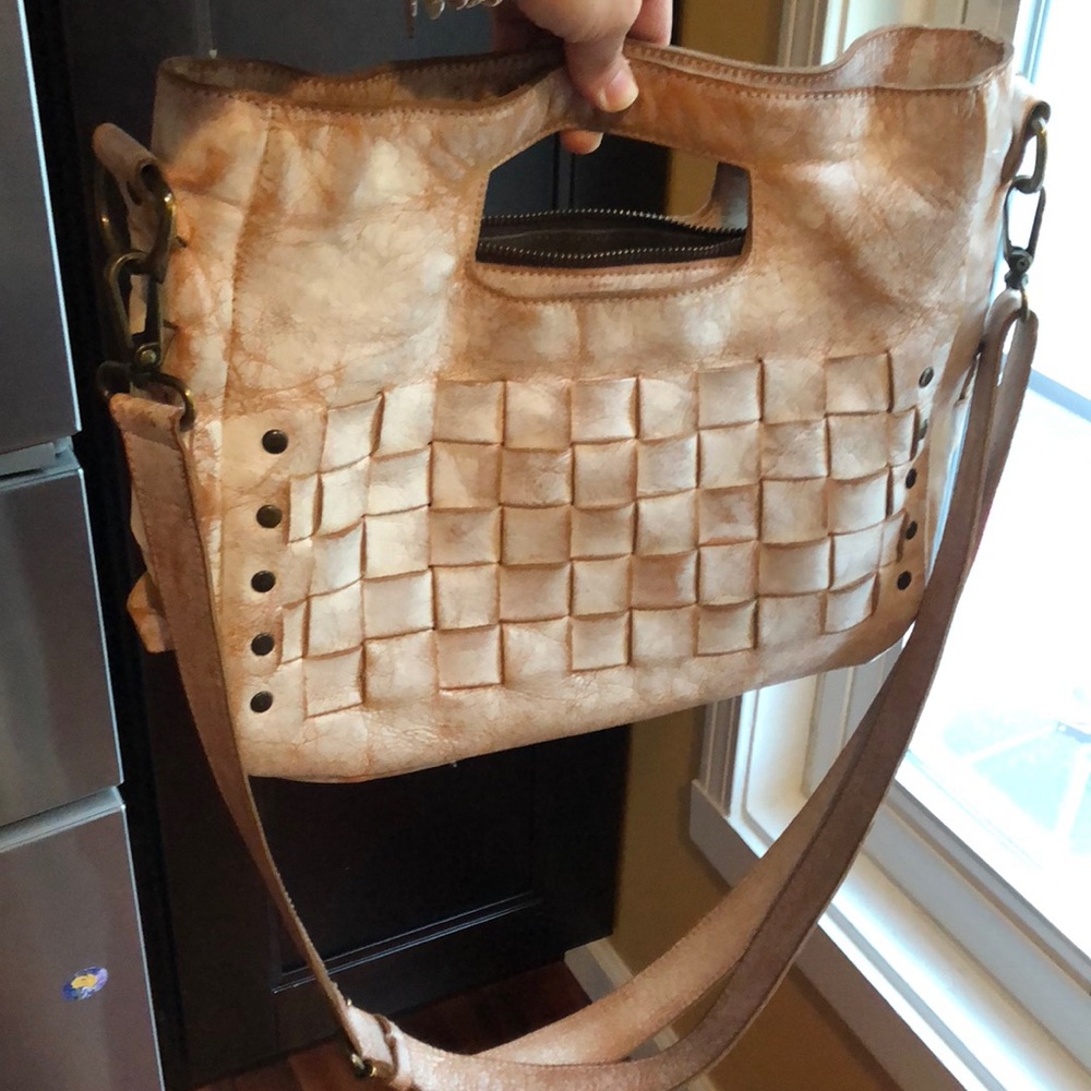 White crossbody Bedstu bag mint condition